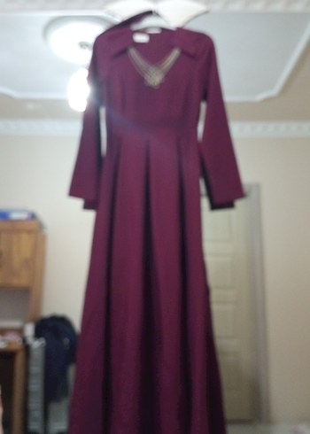 Zincir Detaylı Bordo Uzun Elbise - Görsel 2