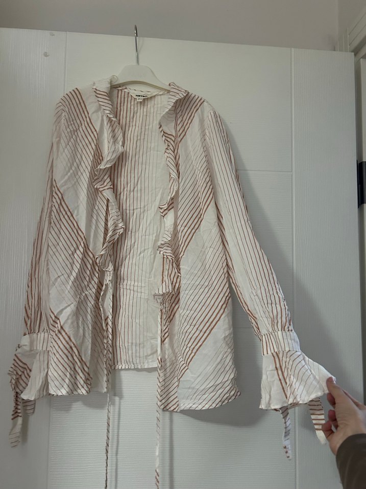 Piliseli Uzun Kollu Keten Bej Gömlek - Görsel 2