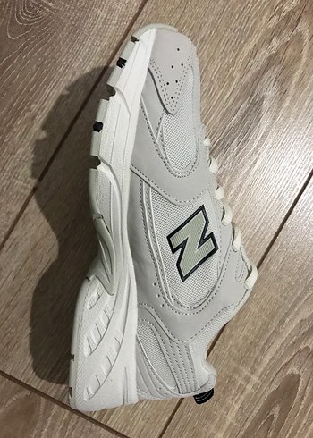 37 Beden Gri Detaylı Beyaz Kadın Spor Ayakkabı