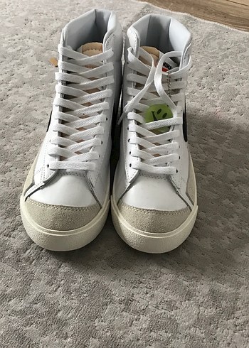Beyaz Erkek Spor Ayakkabı Velcro Detaylı