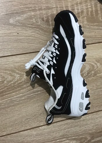Skechers Renkli Baskılı Yüksek Topuklu Kadın Spor Ayakkabı