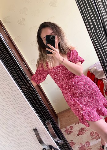 Pembe Midi V Yaka Fırfırlı Elbise