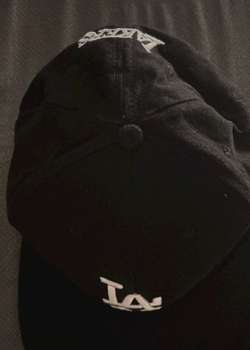 Siyah LA Nakışlı Şapka - Görsel 4