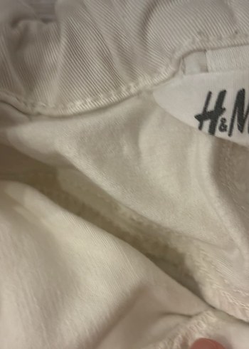H&M BELDEN AYARLAMALI LASTİKLİ BEYAZ ŞORT - Görsel 4