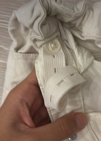 H&M BELDEN AYARLAMALI LASTİKLİ BEYAZ ŞORT - Görsel 3