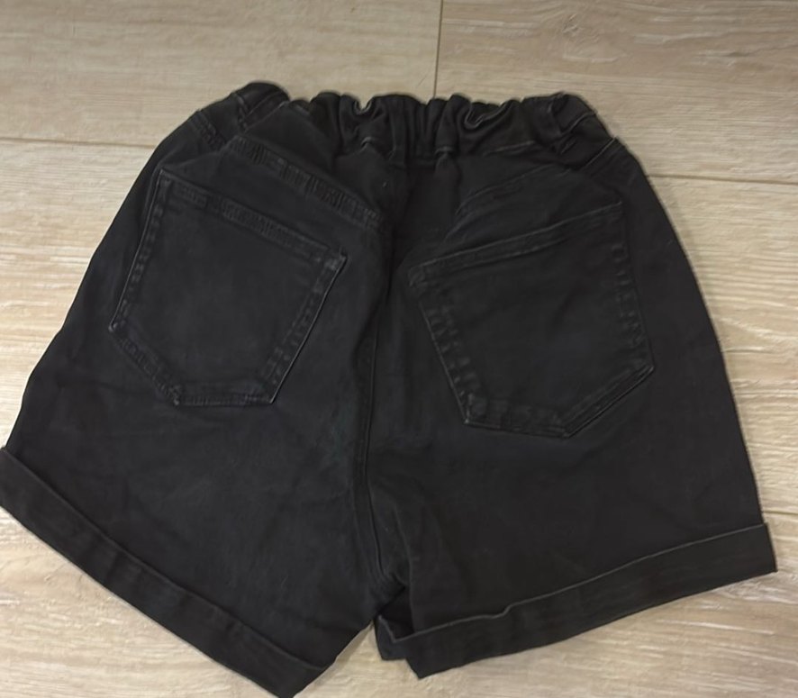 H&M BELDEN AYARLAMALI LASTİKLİ SİYAH ŞORT - Görsel 2