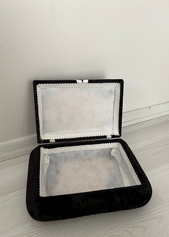 Mini Siyah Düğmeli damat sandığı - Görsel 2