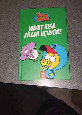 Kral Şakir - Hayat Kısa Filler Uçuyor Çocuk Kitabı