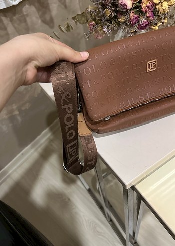  Beden kahverengi Renk Kahverengi Deri Polo Fermuarlı Kadın Çantası