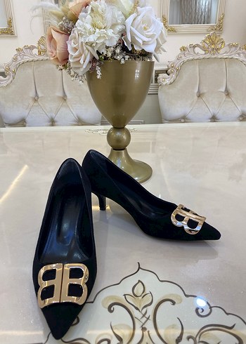 Siyah Tokalı Stiletto Kadın Ayakkabı