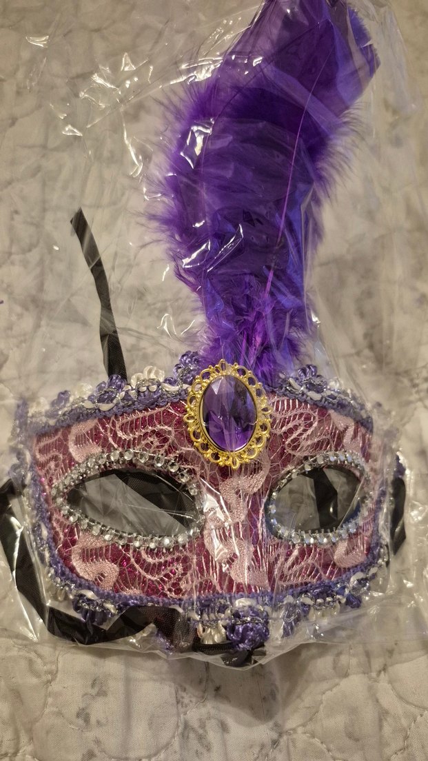 Mor Tüylü Taş Süslemeli Parti Maskesi - Görsel 3