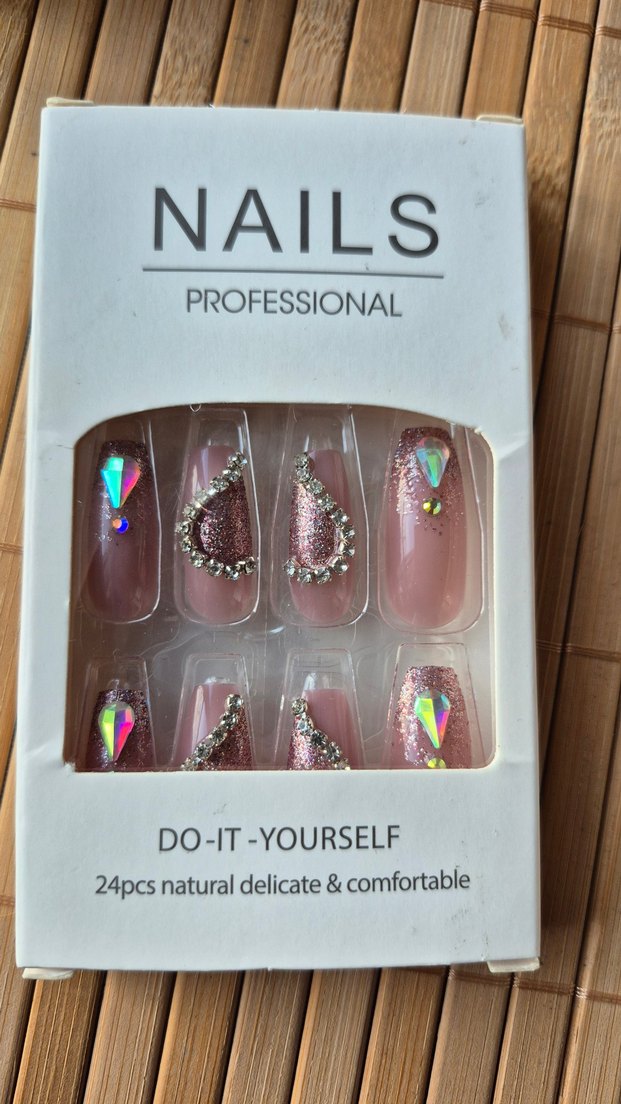 24 Parça Parlak Taş Süslemeli Tırnak Seti - Görsel 5