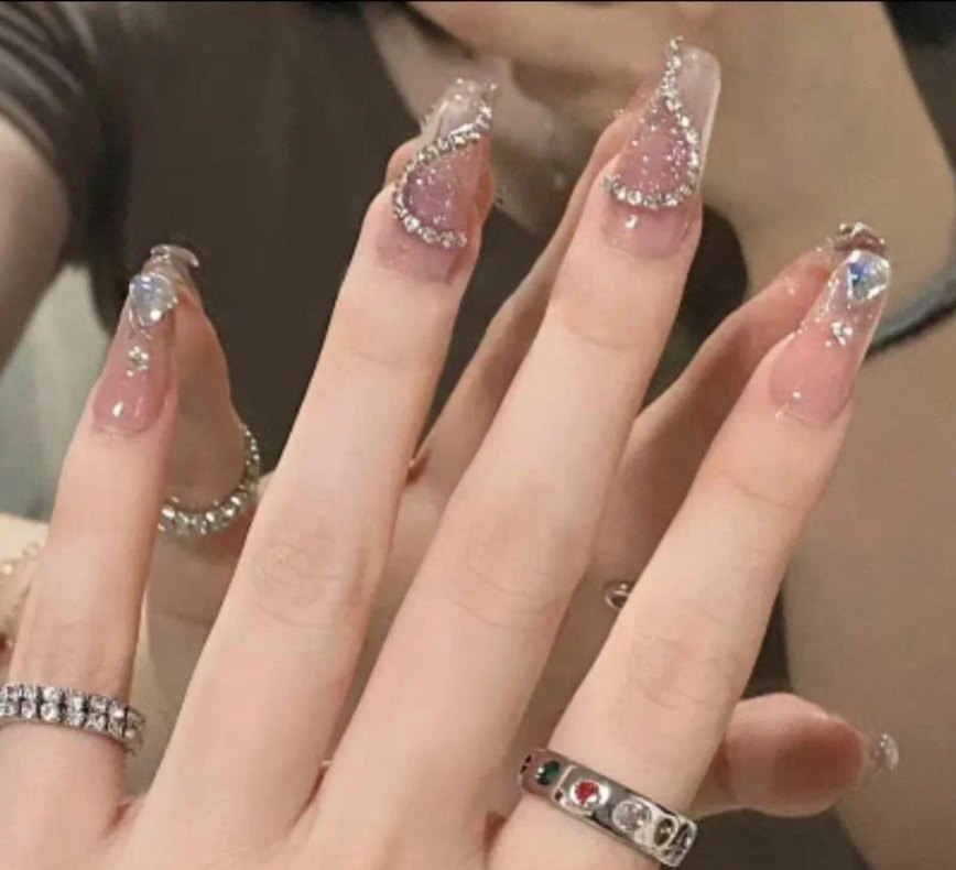 24 Parça Parlak Taş Süslemeli Tırnak Seti - Görsel 2