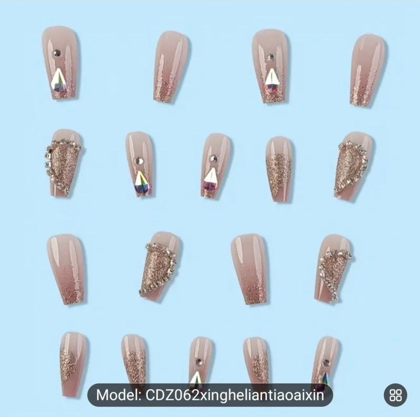 24 Parça Parlak Taş Süslemeli Tırnak Seti - Görsel 3