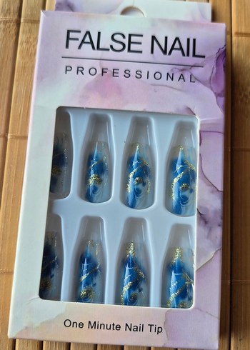 Mavi Parlak Kalp Desenli 24 Parça Tırnak Seti - Görsel 6