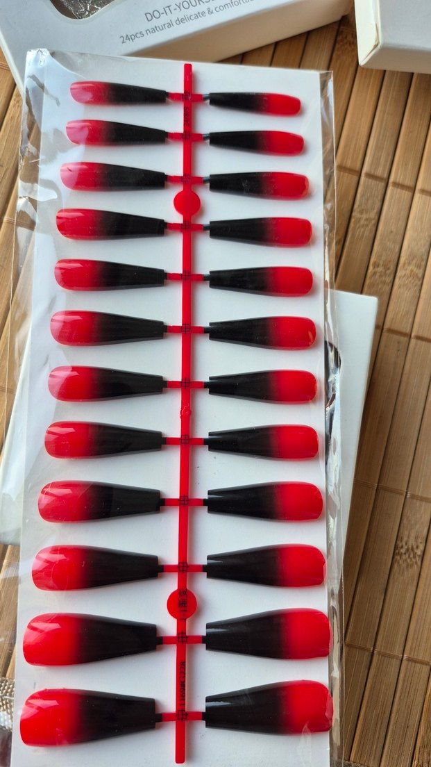 24 Parça Koyu Kırmızı Ombre Tırnak Seti - Görsel 4