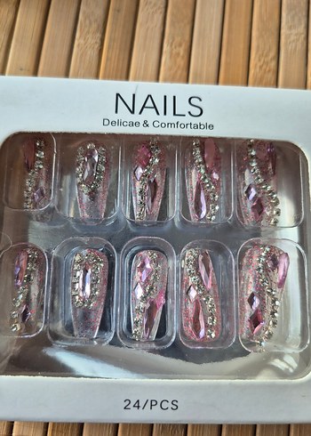 24 Parça Taş Süslemeli Takma Tırnak Seti - Görsel 6