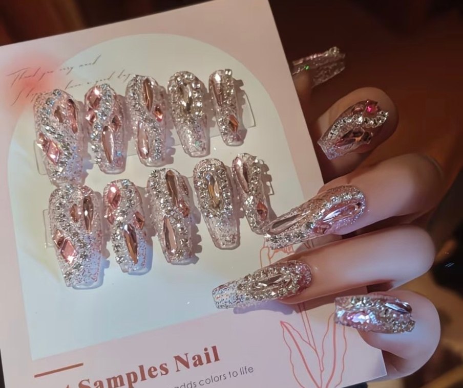 24 Parça Taş Süslemeli Takma Tırnak Seti - Görsel 2