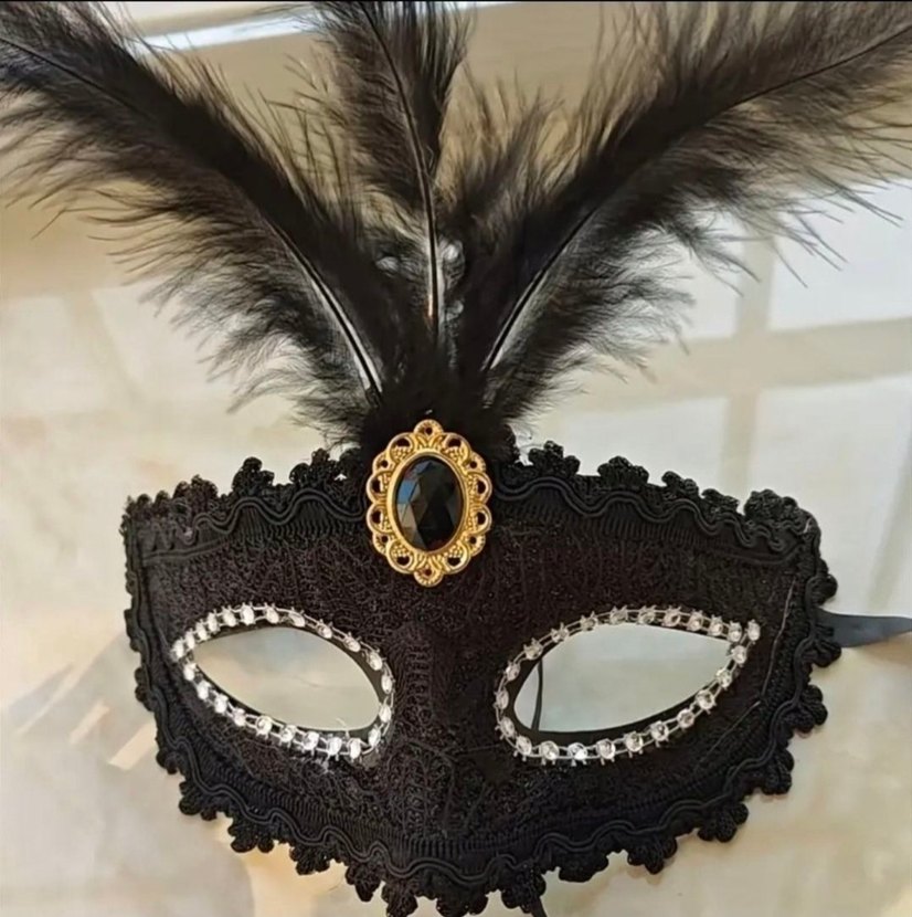Siyah Dantel Tüylü Taş Süslemeli Kadın Maskesi - Görsel 3