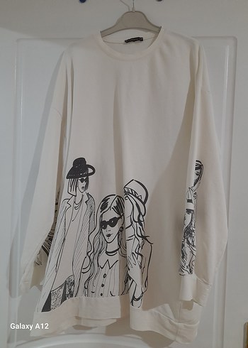 Uzun Kollu Baskılı Beyaz Kadın Sweatshirt
