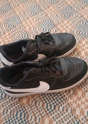 Nike Siyah Bağcıklı Kadın Spor Ayakkabı