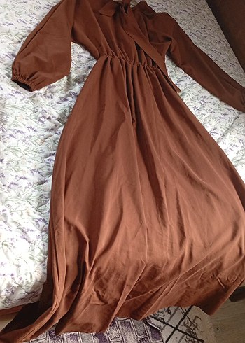 Kahverengi V Yaka Uzun Keten Elbise - Görsel 2