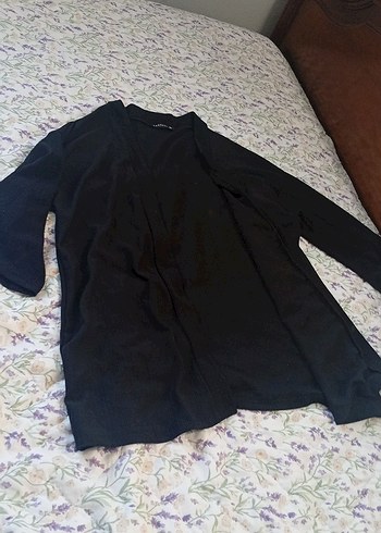 Siyah V Yakalı Salaş Hırka - Görsel 2