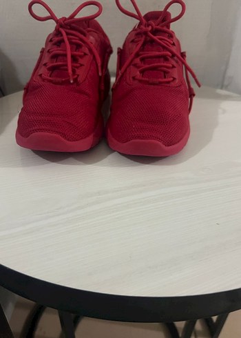 Bershka Kırmızı Bağcıklı Kadın Spor Ayakkabı