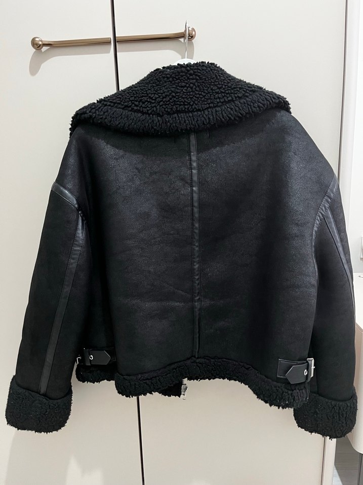 ZARA Siyah Deri Kürklü Kadın Ceket - Görsel 3