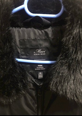 Siyah Kürk Yakalı Kısa Kadın Kışlık Mont - Görsel 2