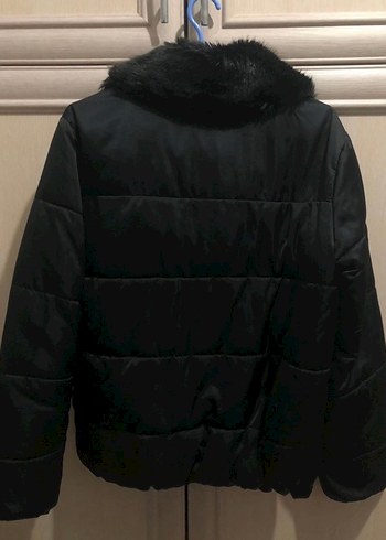 Siyah Kürk Yakalı Kısa Kadın Kışlık Mont - Görsel 3