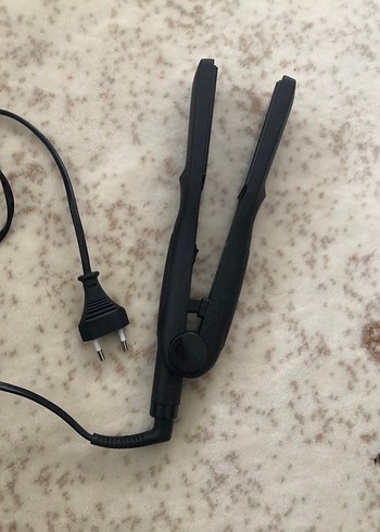 Siyah Saç Düzleştirici - Görsel 2