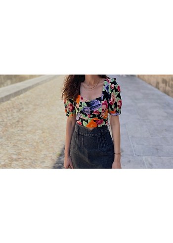 Zara Çiçek Desenli Uzun Kollu Mini Bluz