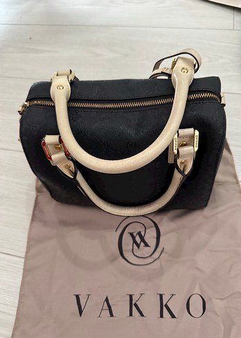 Beden siyah Renk Vakko Siyah Deri Monogram Desenli Kadın Çanta
