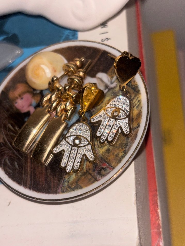 fatma ana eli parlak küpe - Görsel 2