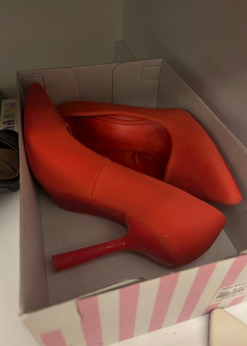 turuncu bershka stiletto ayakkabı - Görsel 4