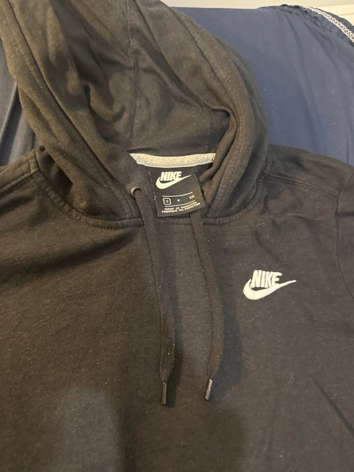 Nike Erkek Siyah Kapüşonlu Sweatshirt - Görsel 2
