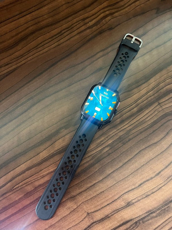 Mavi Ekranlı Koyu Mavi Akıllı Saat - Görsel 4