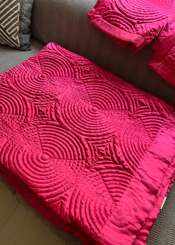 Fuşya pembe çift kişilik yatak örtüsü - Görsel 2