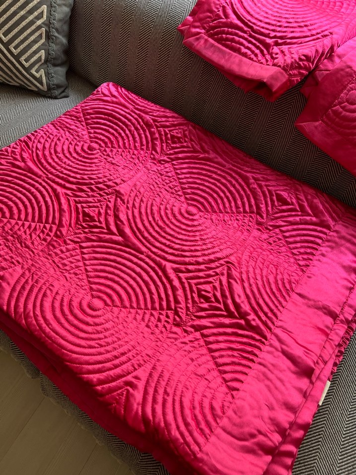 Fuşya pembe çift kişilik yatak örtüsü - Görsel 2