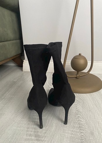 37 Beden Siyah Süet Stiletto Topuklu Kadın Bot