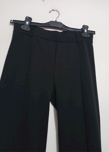 Paçası yırtmaçlı pantolon - Görsel 4