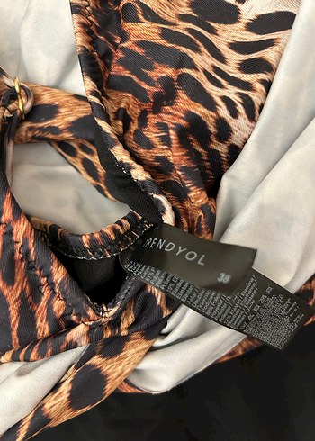 Leopar Desenli Drapeli Kadın Mayo - Görsel 4