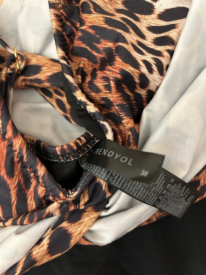 Leopar Desenli Drapeli Kadın Mayo - Görsel 4