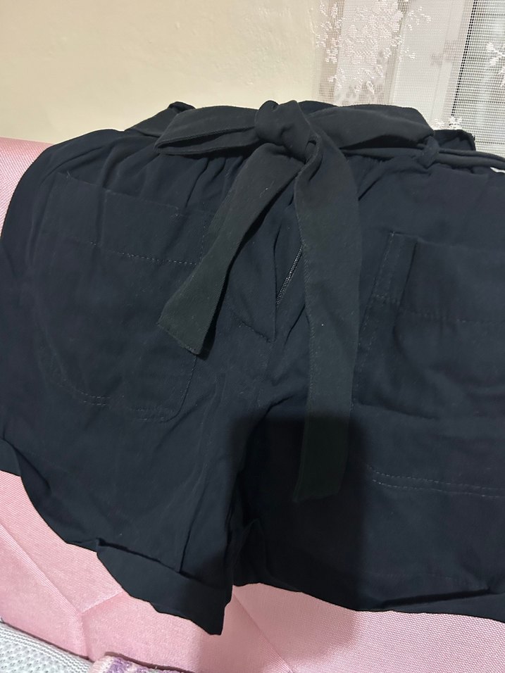 Kemerli Siyah Midi Keten Şort - Görsel 2