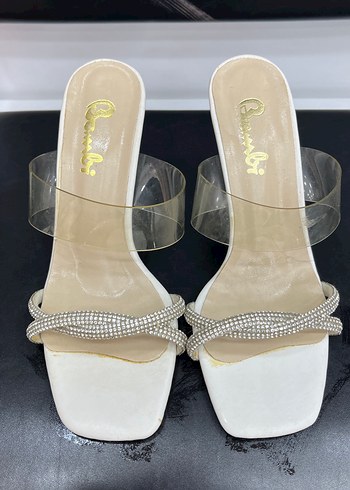 Bambi Beyaz Taşlı Stiletto Gelin Ayakkabısı