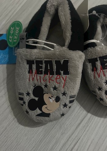 20 Beden Erkek Çocuk Gri Mikrofiber Kaydırmaz Terlik
