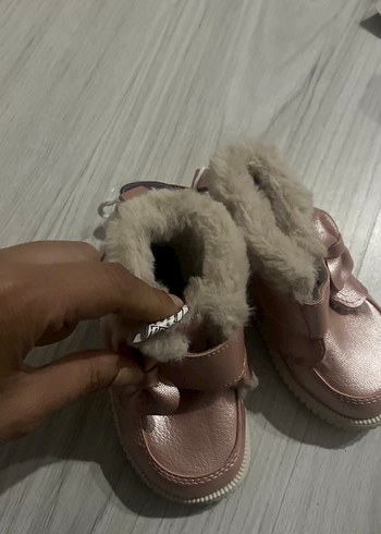 22 Beden Kızlar için parlak kahverengi kürklü bot