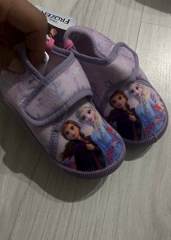 LC Waikiki Kız Çocuk Mor Baskılı Polar Ev Terliği