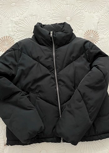 H&M Siyah Fermuarlı Yüksek Yakalı Kadın Mont